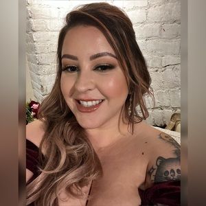 Meet your Posher, Carly